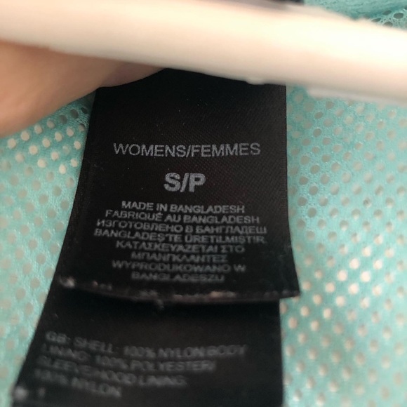 North Face Windbreaker - Picture 2 of 3